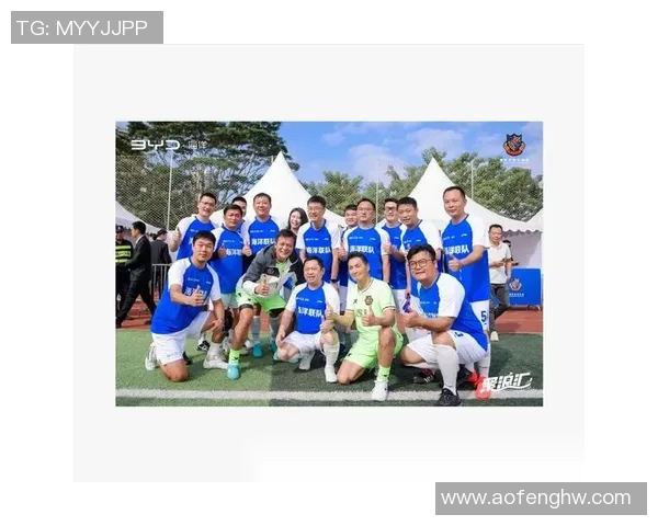 蓝色足球明星的机油背后隐藏的秘密与传奇故事